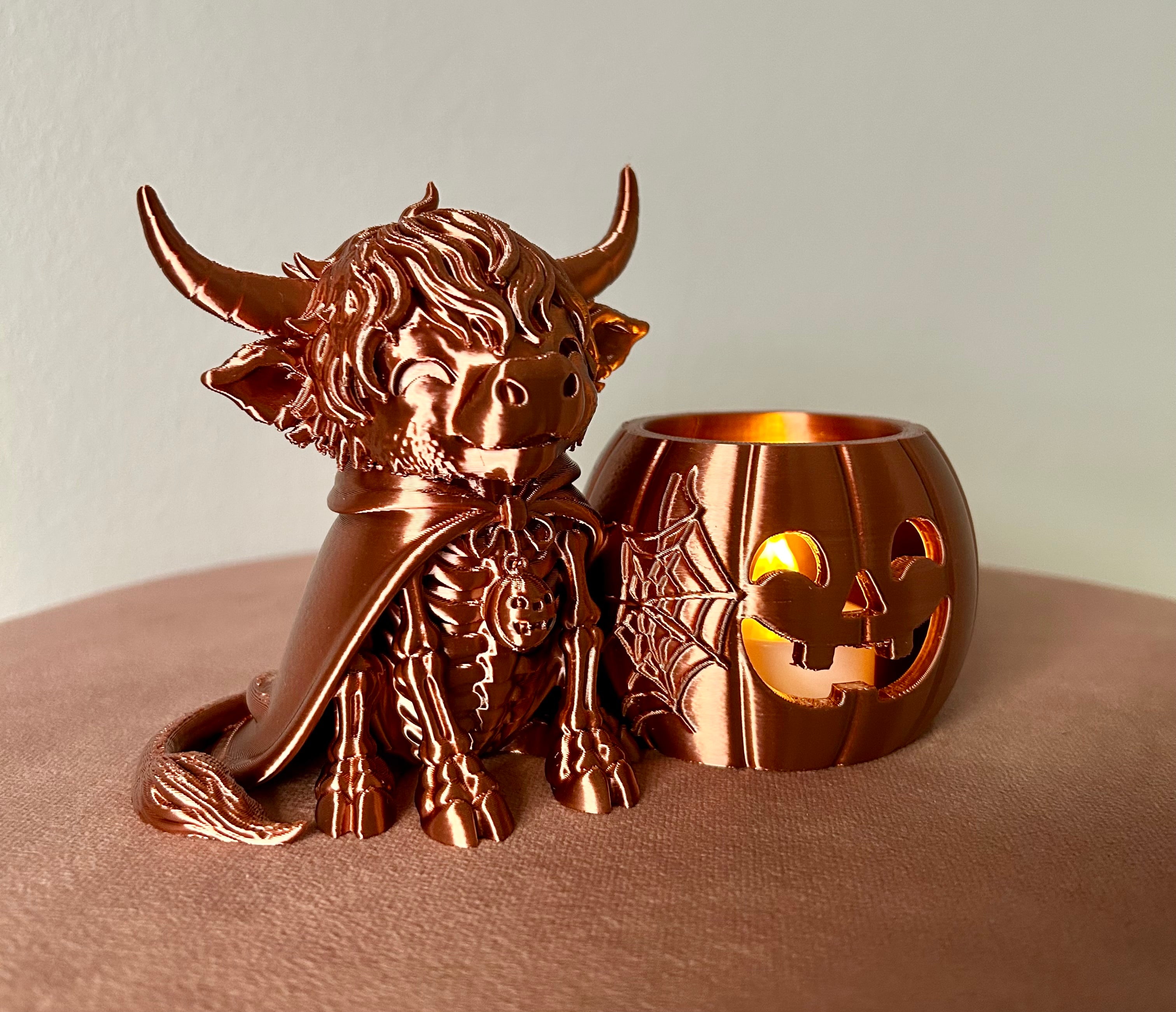 Schotse Hooglander Halloween led theelichthouder - skelet edition
